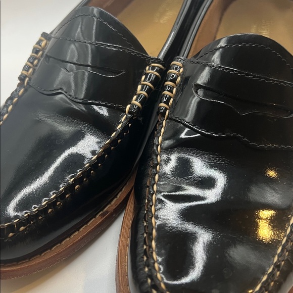 Weejuns G.H.Bass Black patent Leather Loafers - Picture 3 of 11